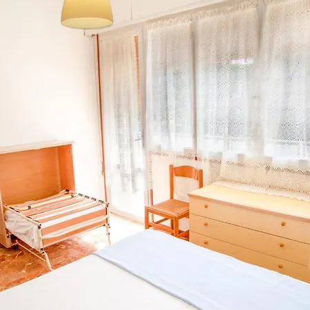 Apartment At 250m From The Sea