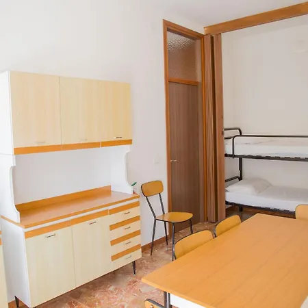 At 250m From The Sea Apartment *
